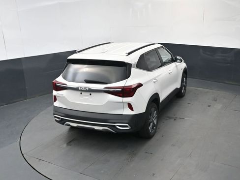 Used 2022 Kia Seltos S AWD/4WD image 32