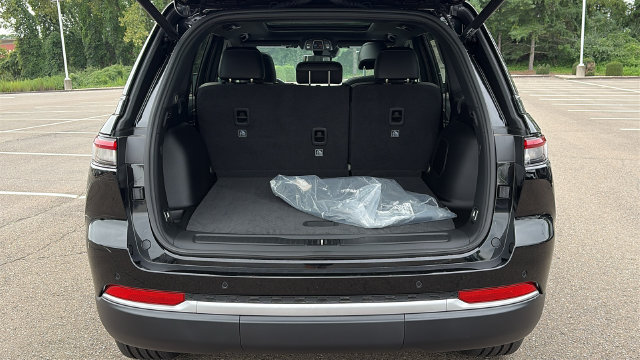 New 2027 Jeep Grand Cherokee Limited AWD/4WD image 26