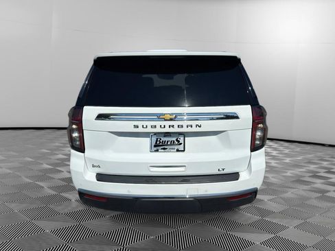 Used 2024 Chevrolet Suburban LT image 6