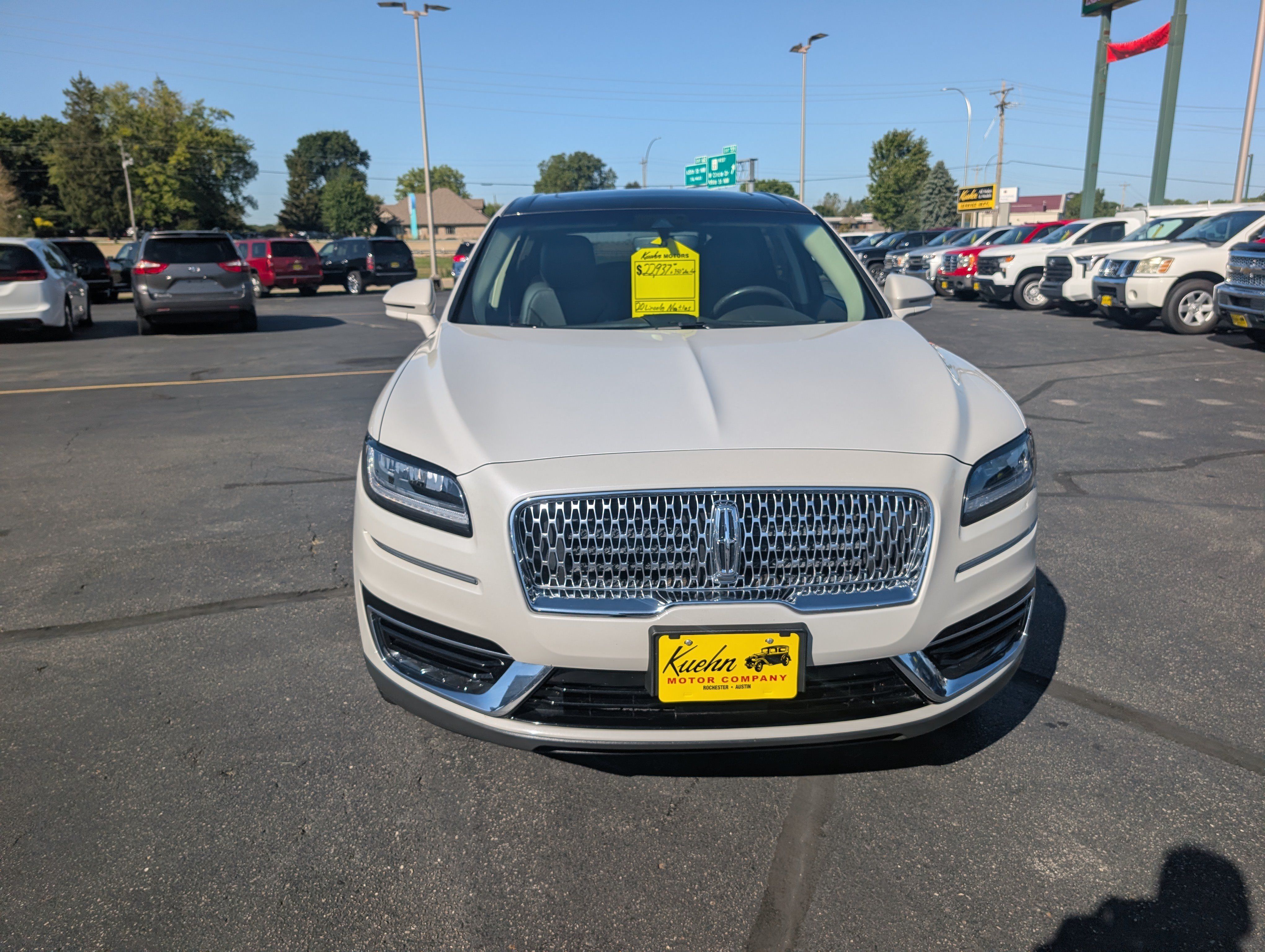 Used 2020 Lincoln Nautilus Reserve AWD/4WD image 3