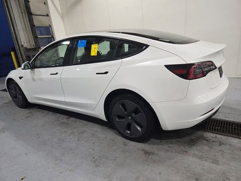 Used 2023 Tesla Model 3 Standard Range image 6