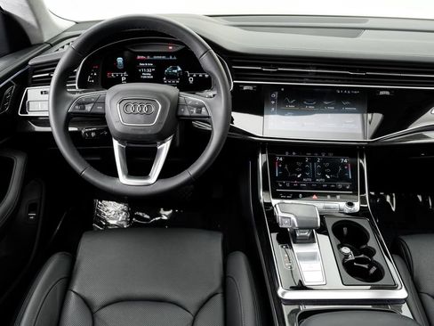 Used 2023 Audi Q8 Prestige AWD/4WD image 16