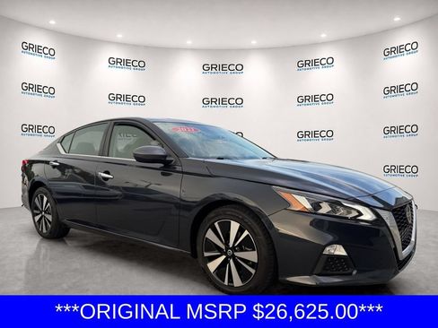 Used 2021 Nissan Altima 2.5 SV FWD image 1