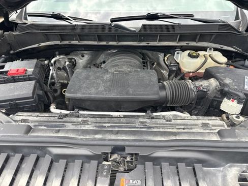 Used 2021 Chevrolet Silverado 1500 Custom Trail Boss AWD/4WD image 9