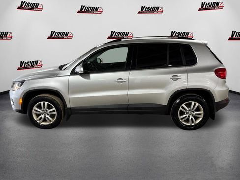Used 2017 Volkswagen Tiguan S image 8