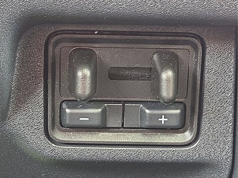 Used 2025 Ford Expedition Platinum AWD/4WD image 21