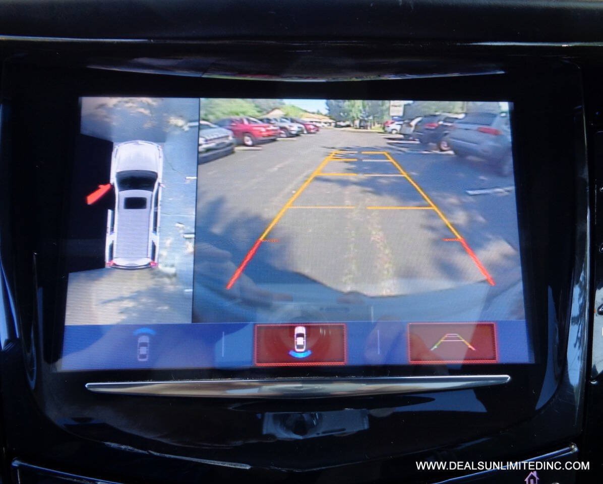 Used 2020 Cadillac Escalade ESV Platinum AWD/4WD image 18