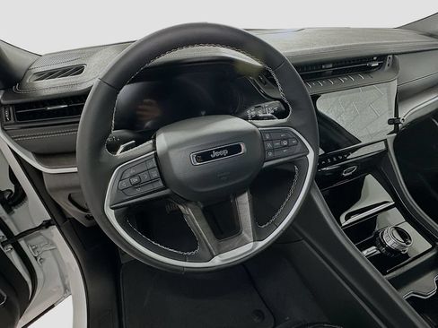 New 2026 Jeep Grand Cherokee Limited AWD/4WD image 8