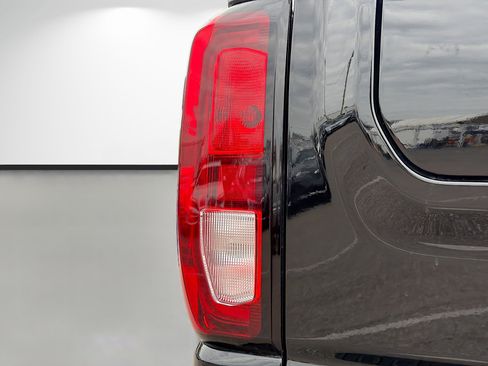 Used 2025 GMC Sierra 1500 Elevation w/ Elevation Premium Package image 10