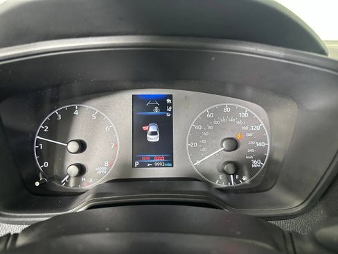 Used 2025 Toyota Corolla LE FWD image 17