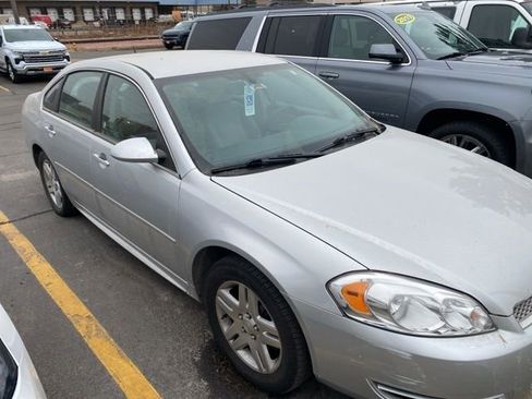 Used 2016 Chevrolet Impala LT image 3