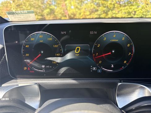 Used 2020 Mercedes-Benz GLB 250 GLB 250 image 11