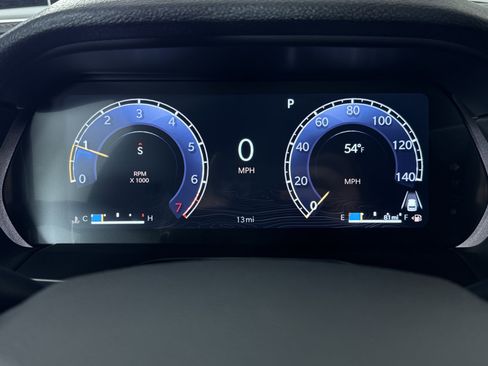 New 2025 Jeep Grand Cherokee Altitude image 11