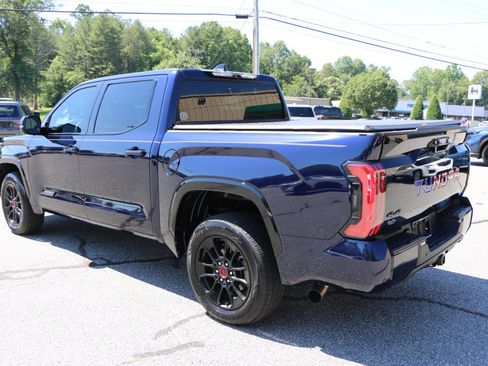 Used 2023 Toyota Tundra Platinum AWD/4WD image 3