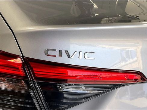 Used 2024 Honda Civic Sport image 28