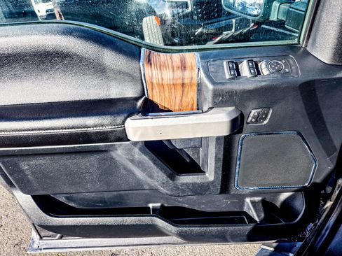 Used 2019 Ford F150 Lariat w/ Equipment Group 502A Luxury image 21