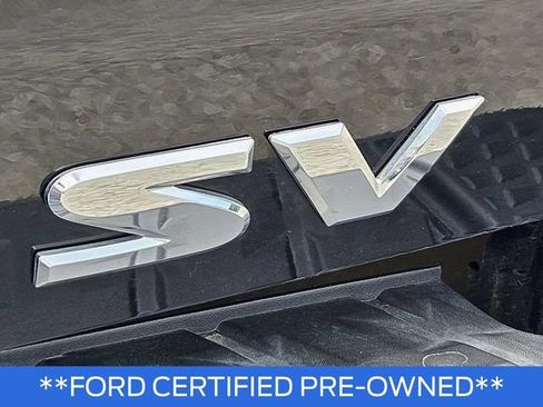 Used 2024 Nissan Titan SV w/ SV Convenience Package RWD image 11
