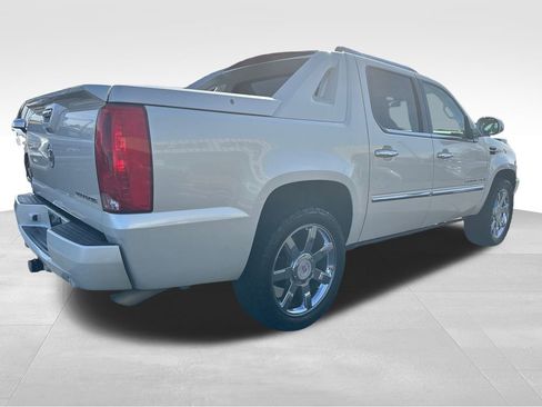 Used 2008 Cadillac Escalade EXT image 5