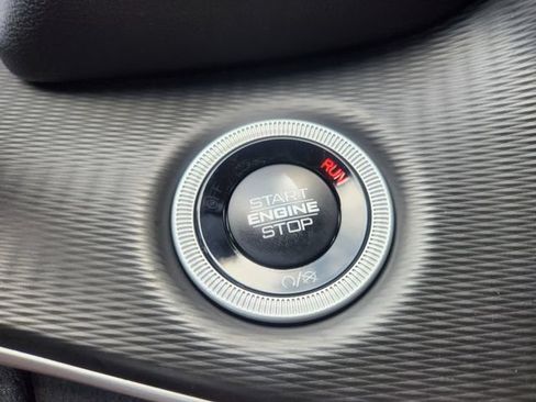 Used 2025 Jeep Grand Cherokee Laredo X w/ Luxury Tech Group I RWD image 8
