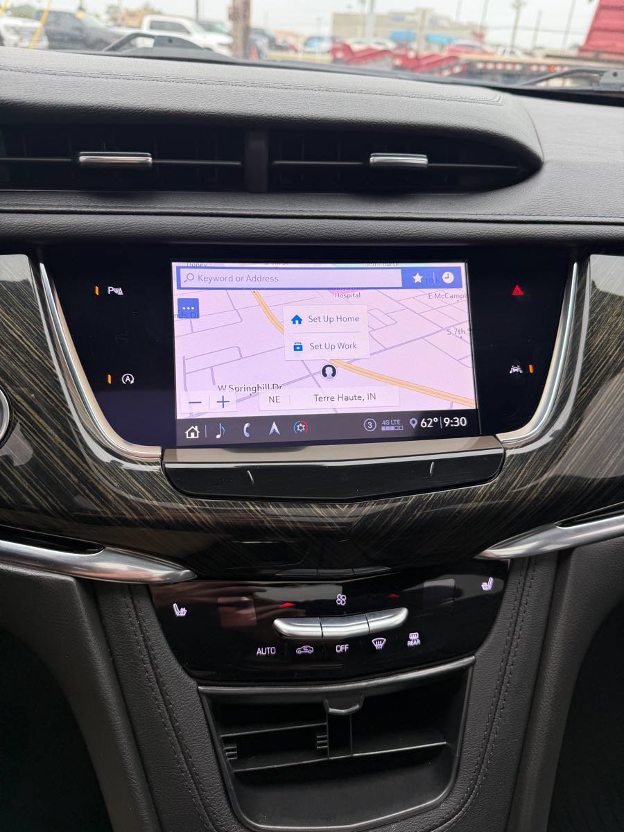 Used 2020 Cadillac XT6 Premium Luxury FWD image 19