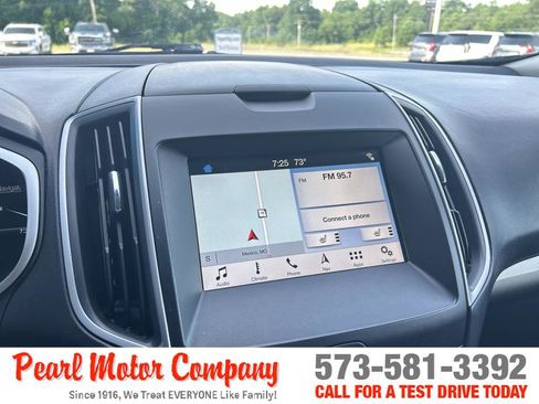 Used 2017 Ford Edge SEL w/ Equipment Group 201A AWD/4WD image 15