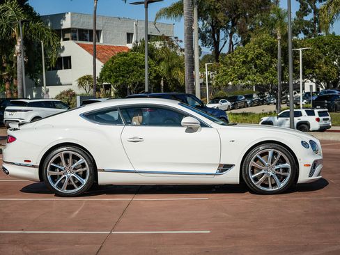 Used 2021 Bentley Continental GT AWD/4WD image 30