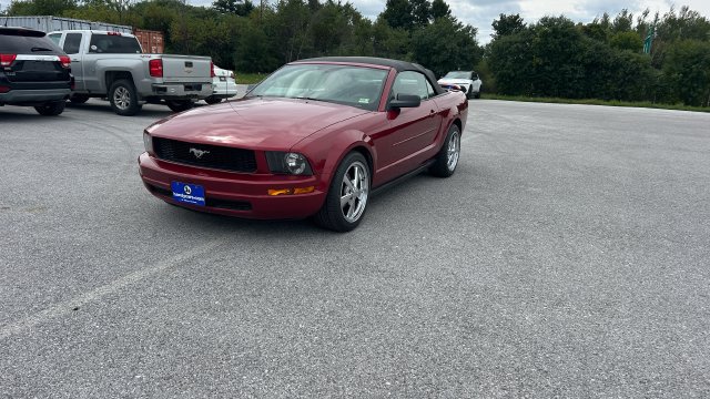 Used 2006 Ford Mustang Convertible RWD image 8