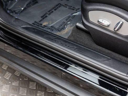 Used 2022 Porsche Macan image 25