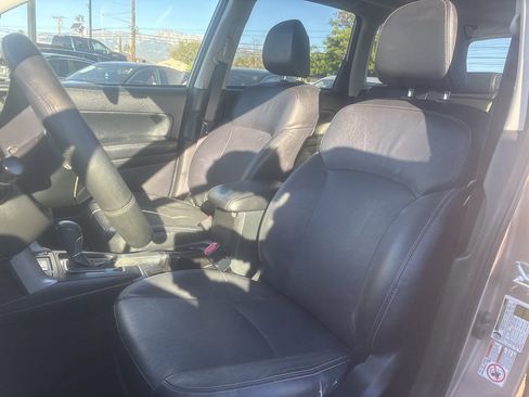 Used 2015 Subaru Forester 2.5i Touring w/ Eyesight & Navigation System image 7