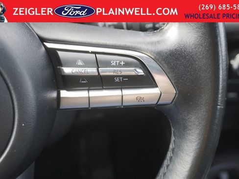 Used 2021 MAZDA MAZDA3 s image 24