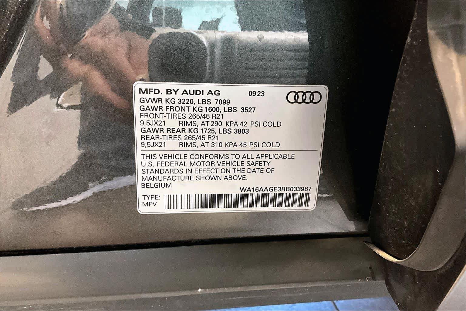 Certified 2024 Audi Q8 e-tron Prestige w/ Prestige Package AWD/4WD image 32
