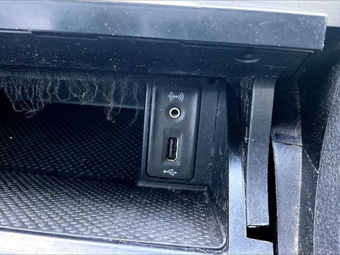 Used 2017 Volkswagen Golf S image 31