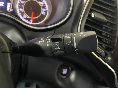 Used 2021 Jeep Cherokee Latitude Plus AWD/4WD image 22