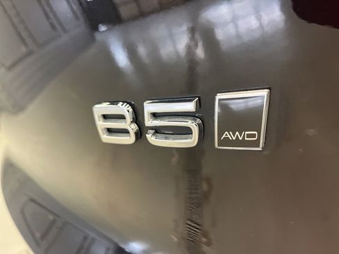 Used 2023 Volvo XC40 B5 Core w/ Protection Package Premier image 32