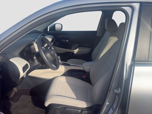 Certified 2023 Honda HR-V LX image 9