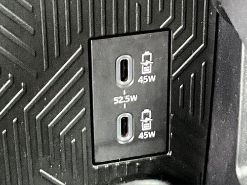 Used 2025 Toyota Tacoma TRD Off-Road image 33