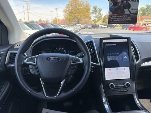 Used 2022 Ford Edge Titanium image 28