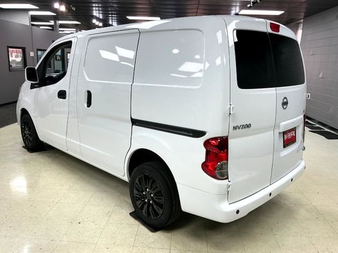 Used 2021 Nissan NV200 SV w/ Back Door Glass Package image 4