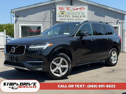 Used 2018 Volvo XC90 T5 Momentum w/ Momentum Plus Package AWD/4WD image 1