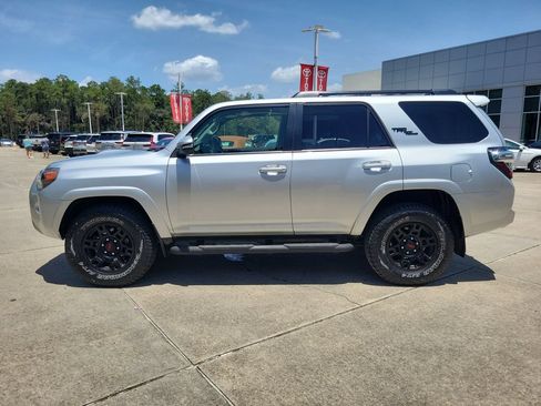 Used 2022 Toyota 4Runner TRD Off-Road Premium w/ Moonroof Package AWD/4WD image 2
