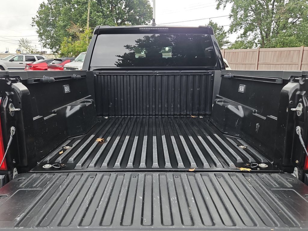 Used 2024 Toyota Tacoma TRD Off-Road AWD/4WD image 9