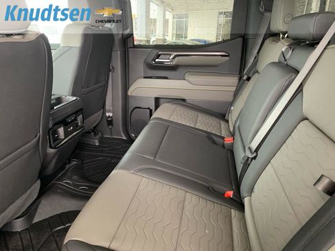New 2026 Chevrolet Silverado 1500 ZR2 AWD/4WD image 16