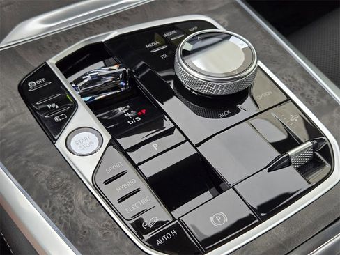 New 2026 BMW X5 xDrive50e w/ Executive Package image 23