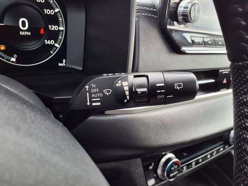 Used 2024 Mitsubishi Outlander SE image 20