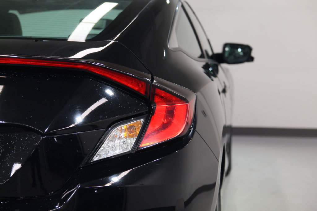 Used 2018 Honda Civic EX-L image 14