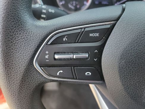 Used 2019 Hyundai Santa Fe SE image 25