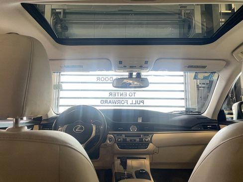 Used 2014 Lexus ES 350 w/ Premium Package image 6