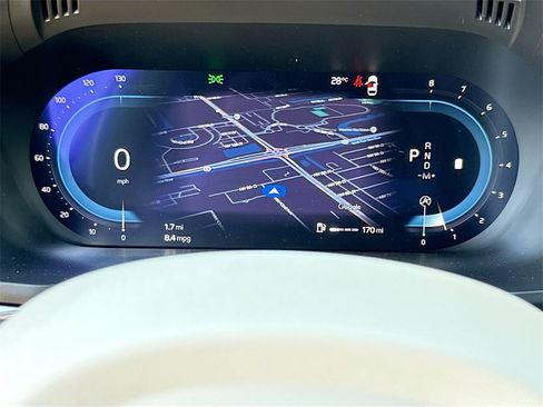 Used 2023 Volvo XC60 B5 Plus image 13