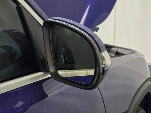 Used 2021 Mercedes-Benz GLB 250 4MATIC w/ Premium Package image 29