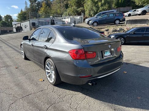 Used 2012 BMW 328i Sedan w/ Premium Pkg image 3